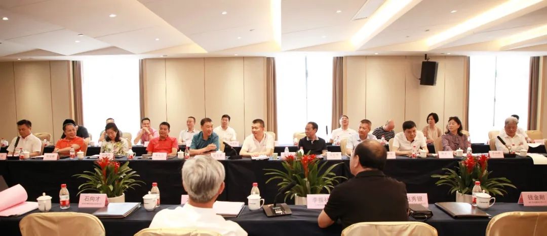 庆祝建党百年华诞 商会组织企业家走进ag旗舰厅开展参观座谈等活动(图4)