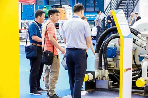 热烈：厣虾g旗舰厅集团参展贵州能博会取得圆满成功(图9)