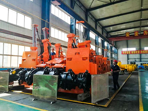 上海ag旗舰厅集团下属大同同力公司圆满完成久益掘锚机维修任务(图2)