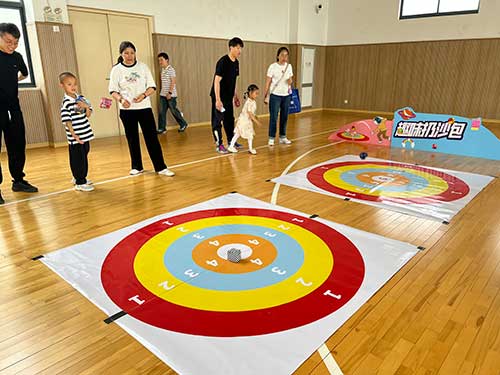 “缤纷童年 快乐六一”上海ag旗舰厅集团举办亲子活动(图4)